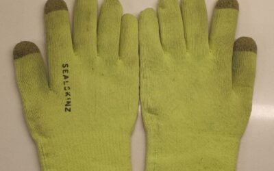 SEALSKINZ unisex Waterproof All Weather Ultra Grip Knitted Glove